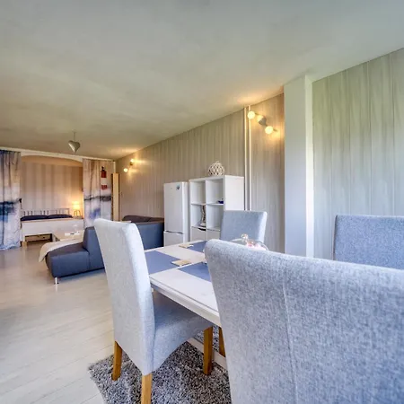 - Haus H, App 0h0201